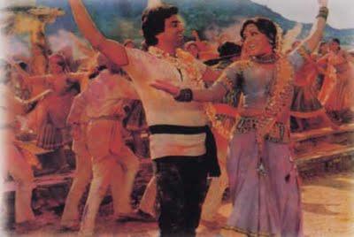 Dharmendra and Hemain holi song in SHOLAY