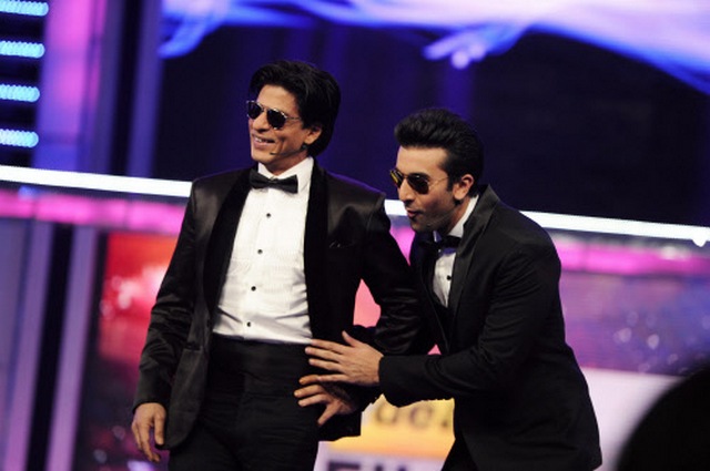 57th Filmfare Awards SRK Ranbir at funny best talking about Bollywood beauties by boxofficecapsule.com